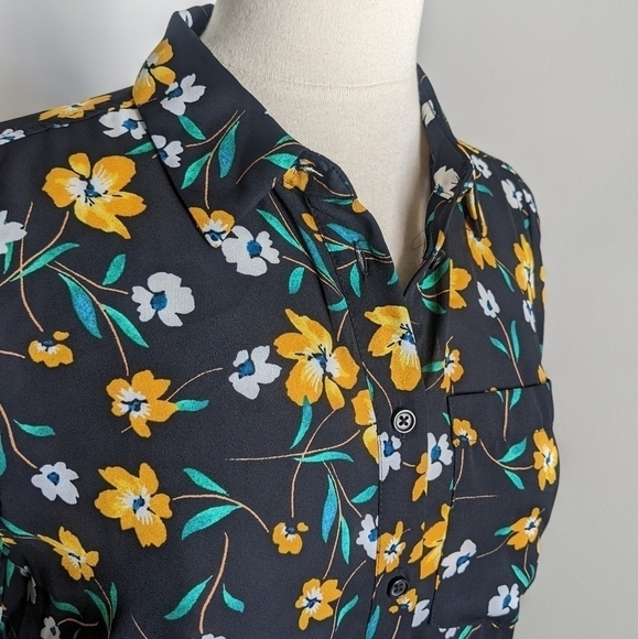 WHO What Wear Black Floral Button Down Blouse S Office Work Brunch - Picture 5 of 15